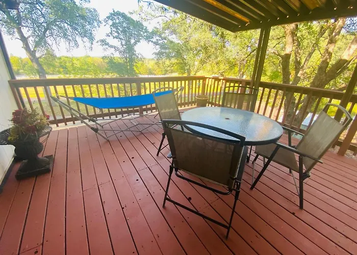 Family Friendly, 3 Bedroom House, With King Bed For Up To 15 - Bbq - Internet - Jet Tub