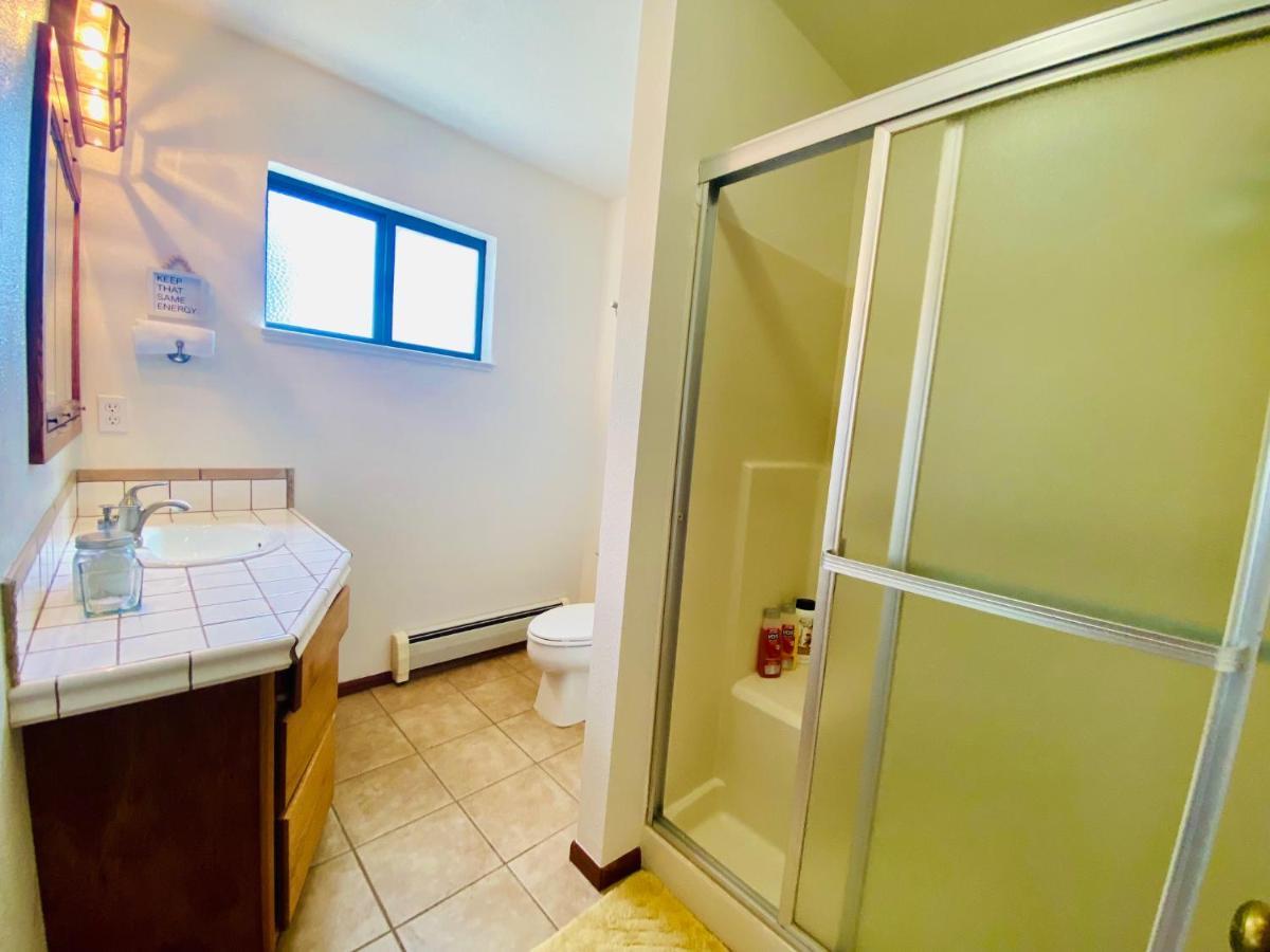 Family Friendly, 3 Bedroom House, With King Bed For Up To 15 - Bbq - Internet - Jet Tub * Auburn