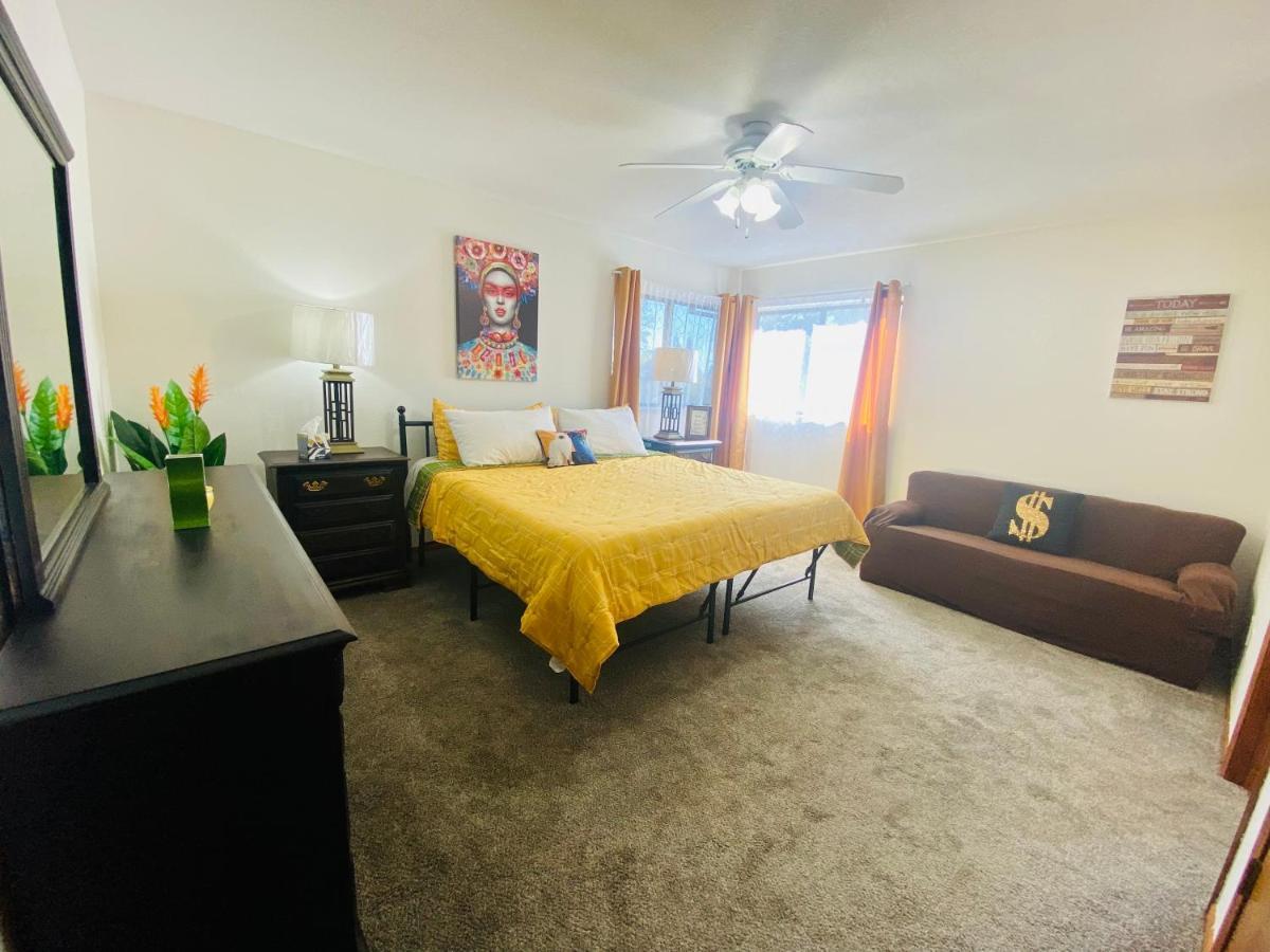 Holiday home Family Friendly, 3 Bedroom House, With King Bed For Up To 15 - Bbq - Internet - Jet Tub