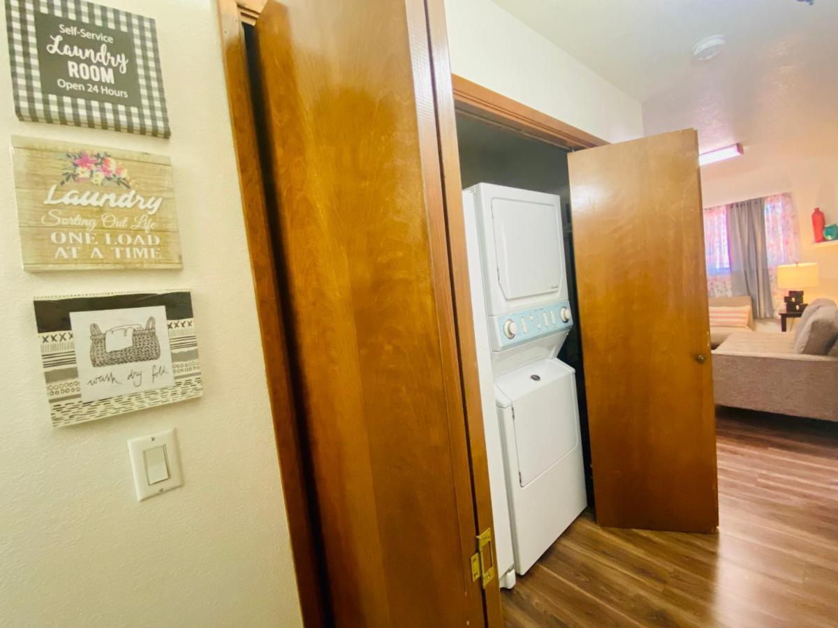 Family Friendly, 3 Bedroom House, With King Bed For Up To 15 - Bbq - Internet - Jet Tub