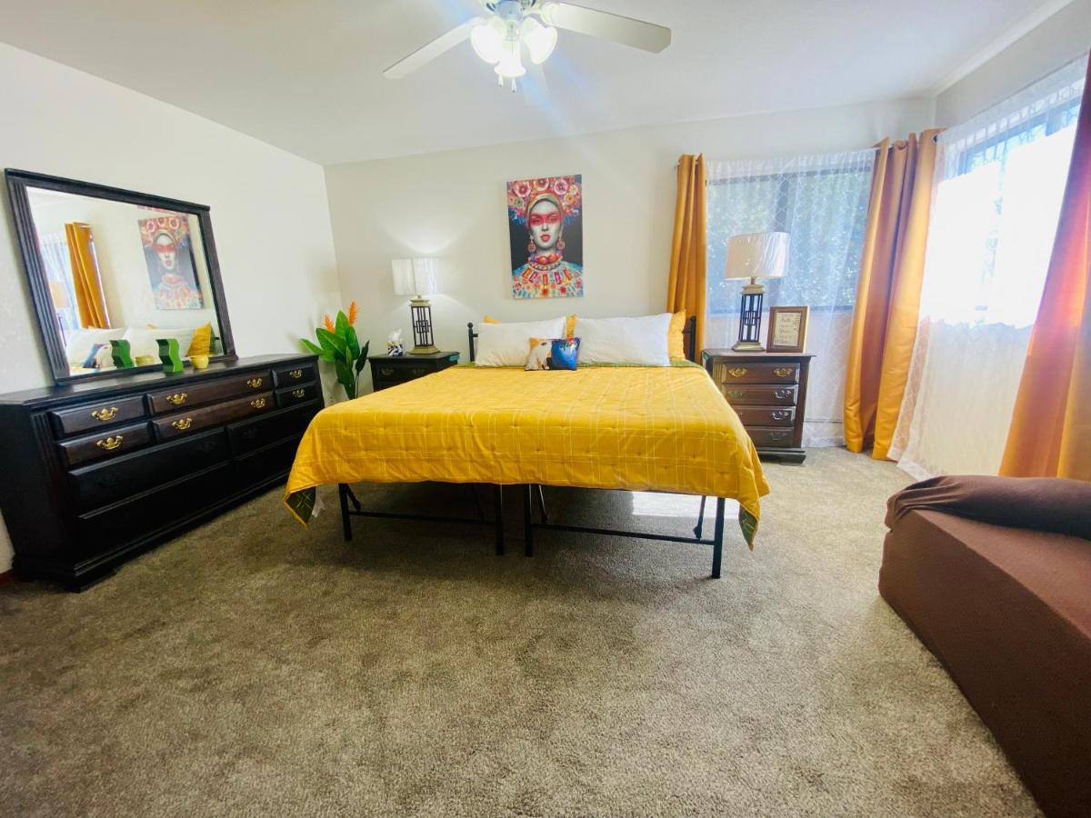 Family Friendly, 3 Bedroom House, With King Bed For Up To 15 - Bbq - Internet - Jet Tub Auburn
