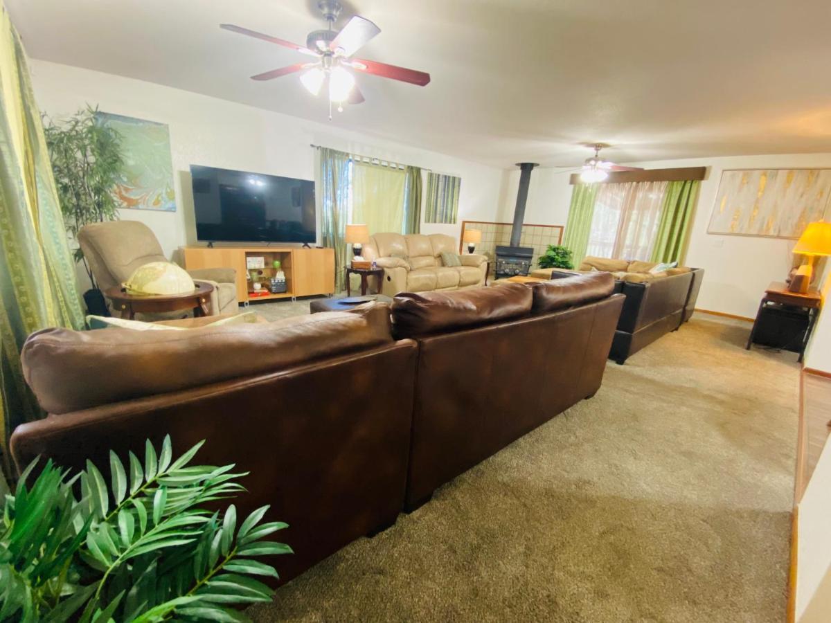 Family Friendly, 3 Bedroom House, With King Bed For Up To 15 - Bbq - Internet - Jet Tub * Auburn